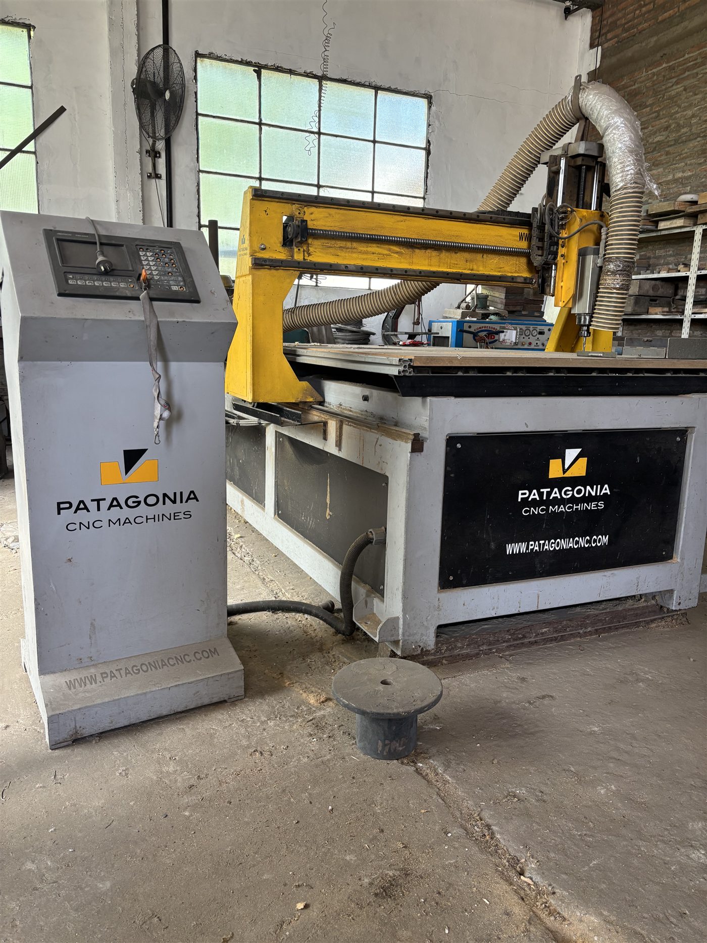 Fresadora CNC utilizada para el desarrollo de modelos